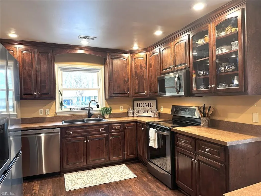 Suffolk, Virginia 23435, United States, 3 Bedrooms Bedrooms, ,2 BathroomsBathrooms,Residential,Active,96521