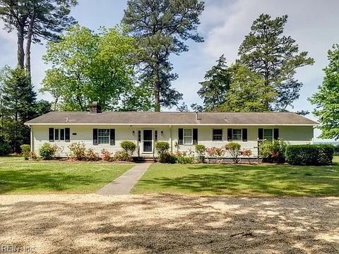 Photo of 5198 Weaver Lane, Gloucester, VA 23061 (MLS # 10616031)