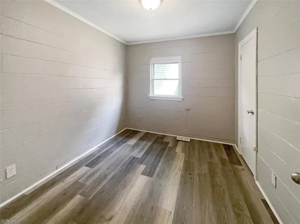 Hampton, Virginia 23663, United States, ,Residential,Active,207495