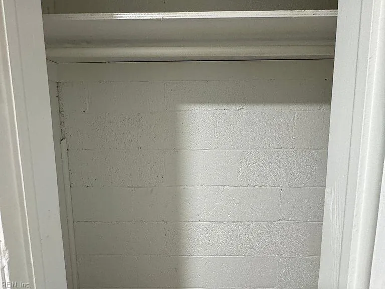 Hampton, Virginia 23663, United States, ,Residential,Active,207495