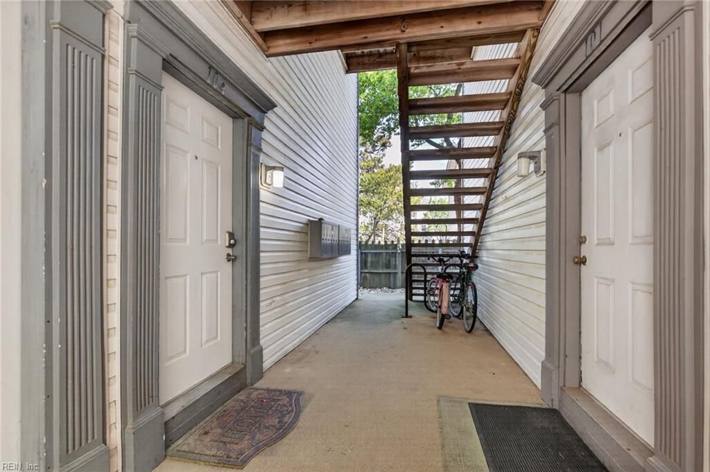 Photo of 3204 Jade Court #104, Virginia Beach, VA 23451 (MLS # 10631340)