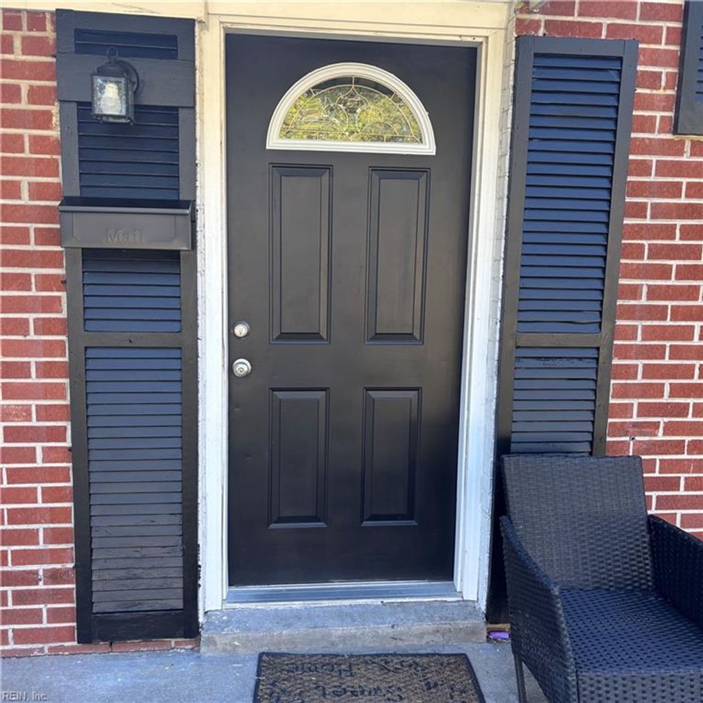 Photo of 9 Lilac Court, Newport News, VA 23601 (MLS # 10613394)