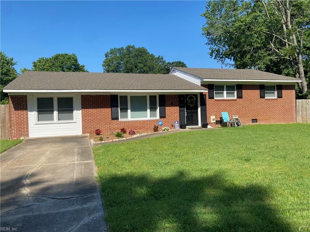 Photo of 9 Lilac Court, Newport News, VA 23601 (MLS # 10613394)