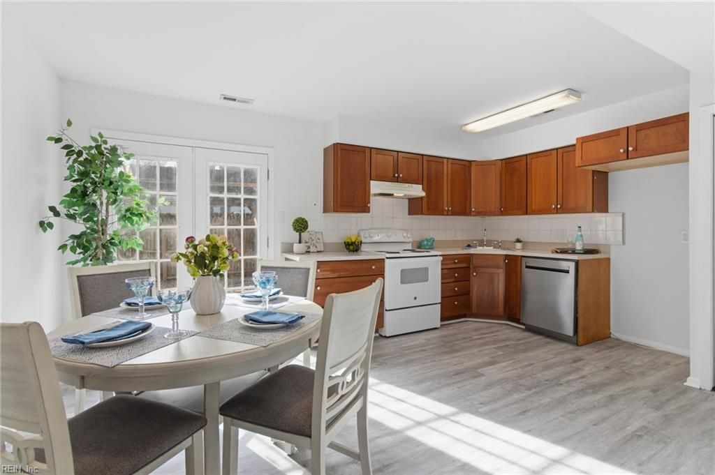 Photo of 1043 Coastaway Drive, Virginia Beach, VA 23451 (MLS # 10613848)