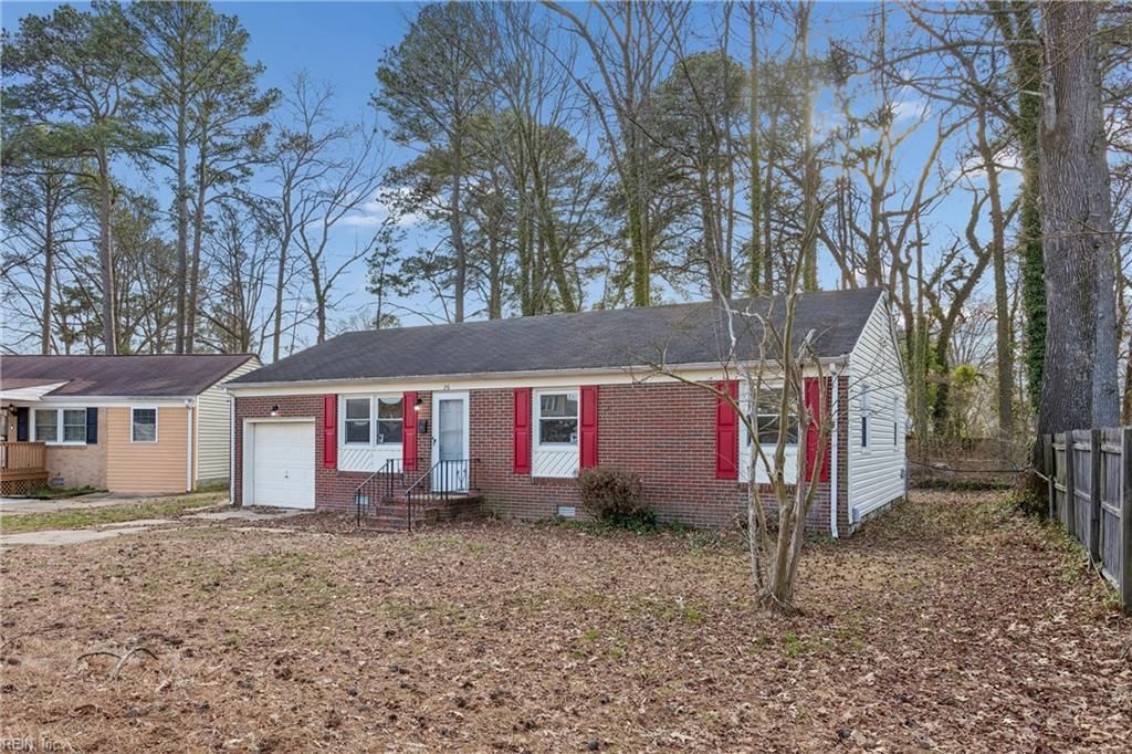 Photo of 26 Hull Dr Drive, Hampton, VA 23666 (MLS # 10623873)
