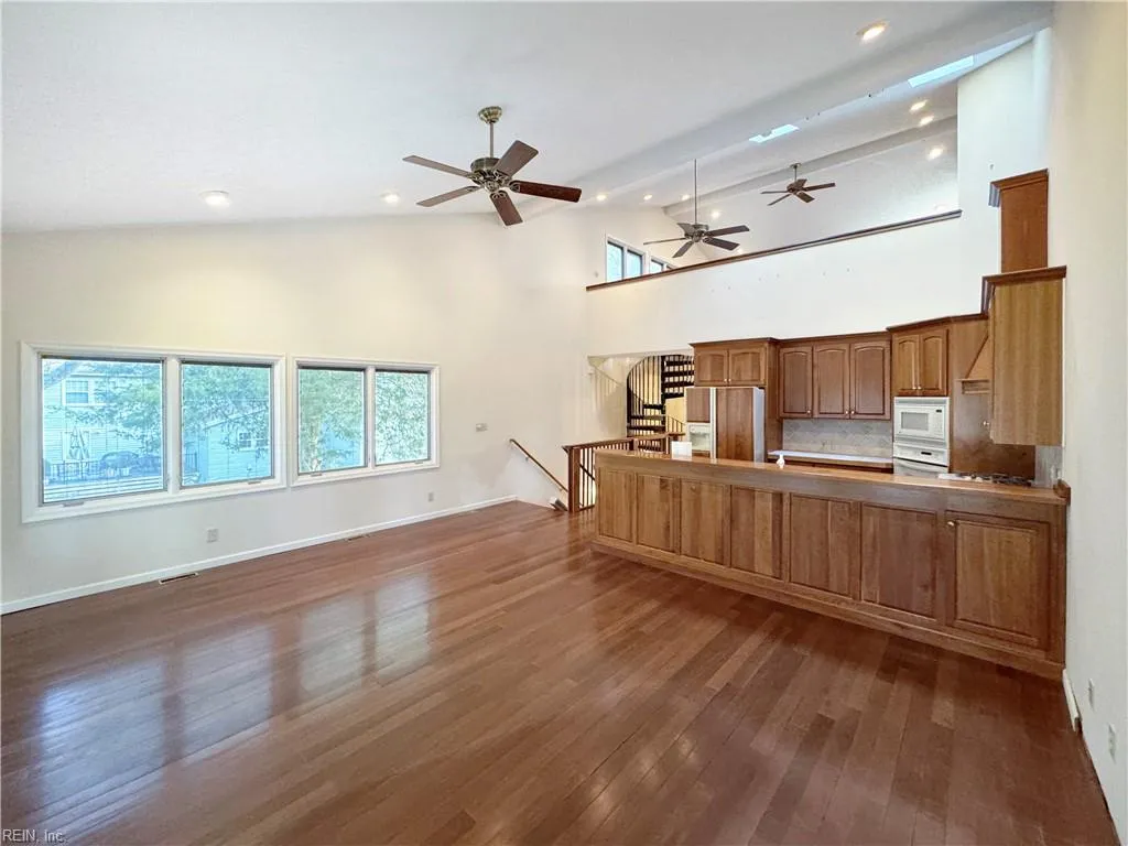 Newport News, Virginia 23606, United States, 5 Bedrooms Bedrooms, ,4 BathroomsBathrooms,Residential,Active,22106