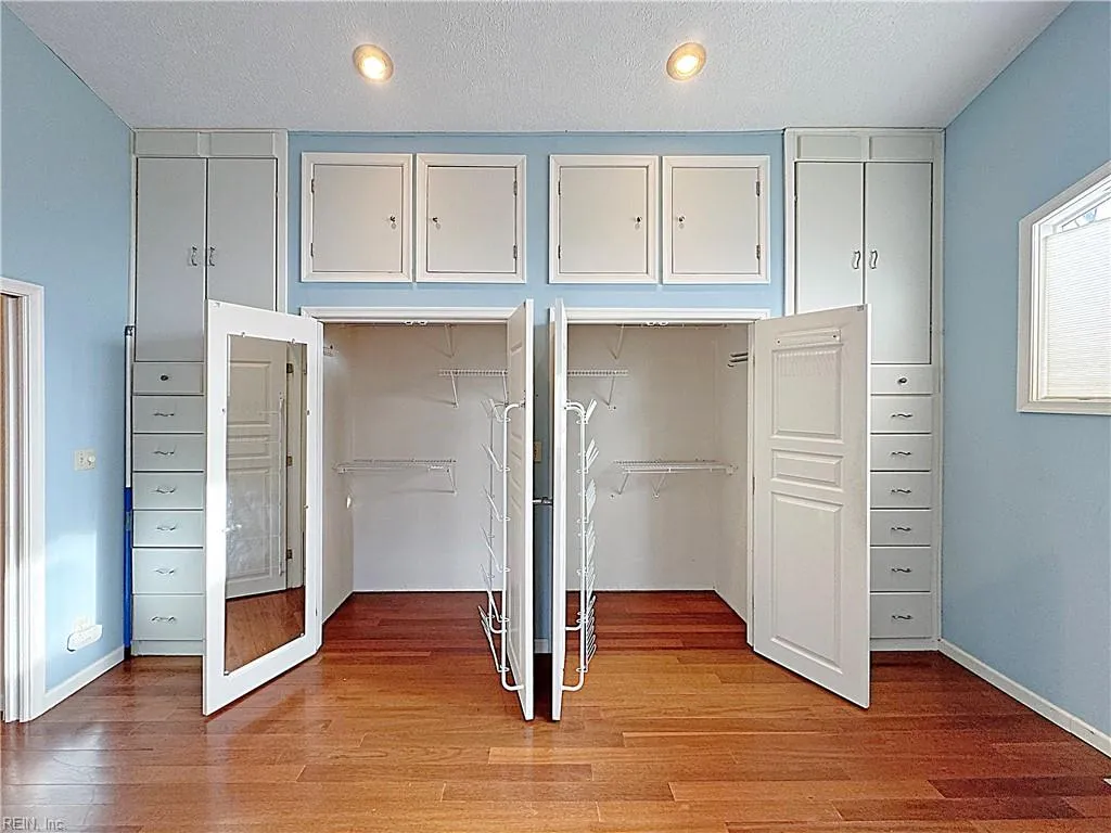 Newport News, Virginia 23606, United States, 5 Bedrooms Bedrooms, ,4 BathroomsBathrooms,Residential,Active,22106