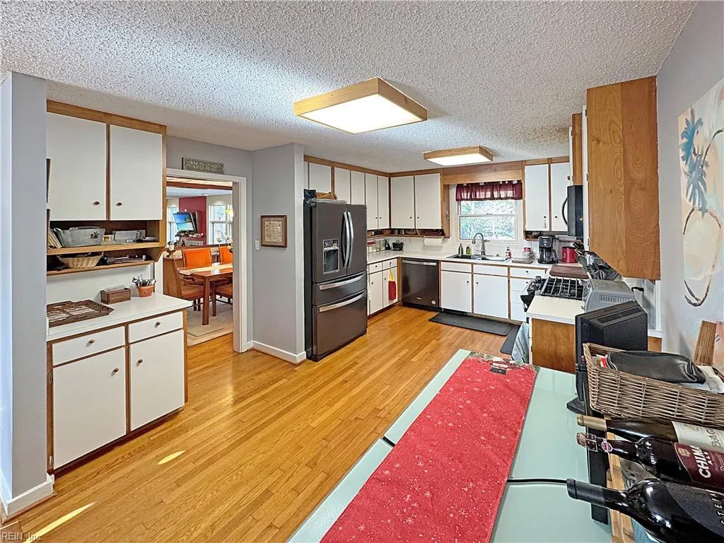 Newport News, Virginia 23606, United States, 5 Bedrooms Bedrooms, ,4 BathroomsBathrooms,Residential,Active,22106