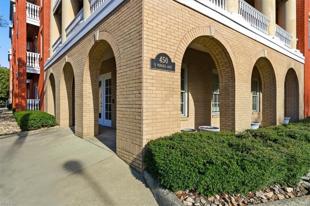 Photo of 450 W Princess Anne Road Rd #204, Norfolk, VA 23517 (MLS # 10609363)