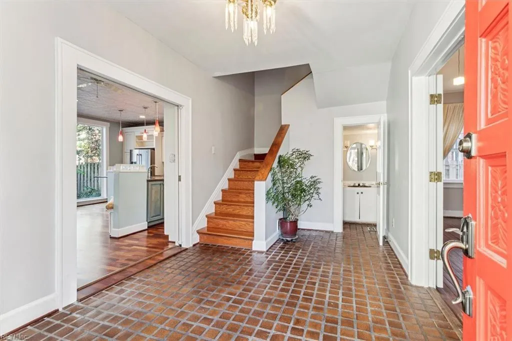 Norfolk, Virginia 23507, United States, 5 Bedrooms Bedrooms, ,3 BathroomsBathrooms,Residential,Active,12057