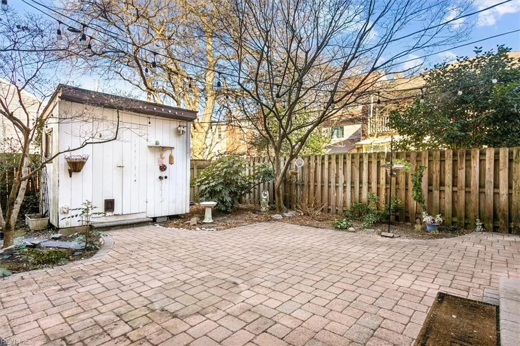 Norfolk, Virginia 23507, United States, 5 Bedrooms Bedrooms, ,3 BathroomsBathrooms,Residential,Active,12057