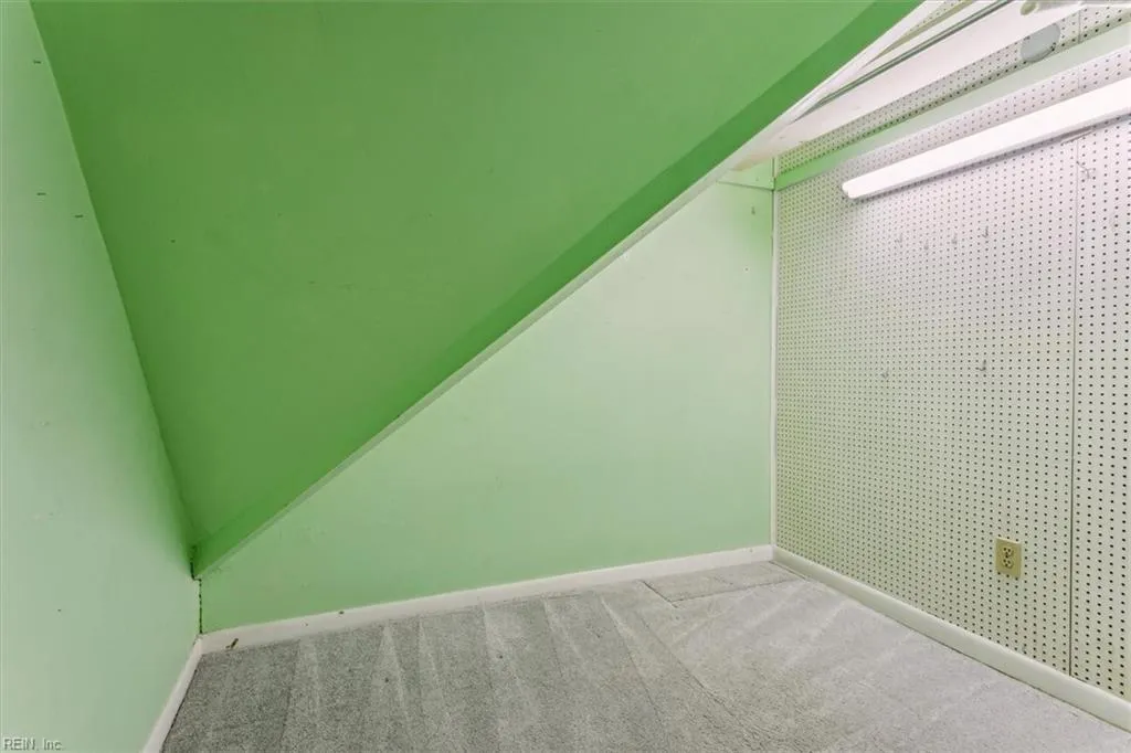 Norfolk, Virginia 23507, United States, 5 Bedrooms Bedrooms, ,3 BathroomsBathrooms,Residential,Active,12057