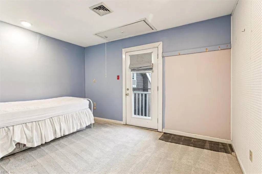 Norfolk, Virginia 23507, United States, 5 Bedrooms Bedrooms, ,3 BathroomsBathrooms,Residential,Active,12057