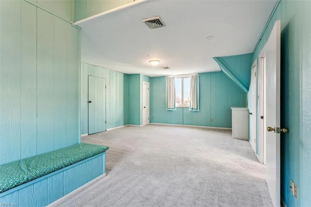 Norfolk, Virginia 23507, United States, 5 Bedrooms Bedrooms, ,3 BathroomsBathrooms,Residential,Active,12057