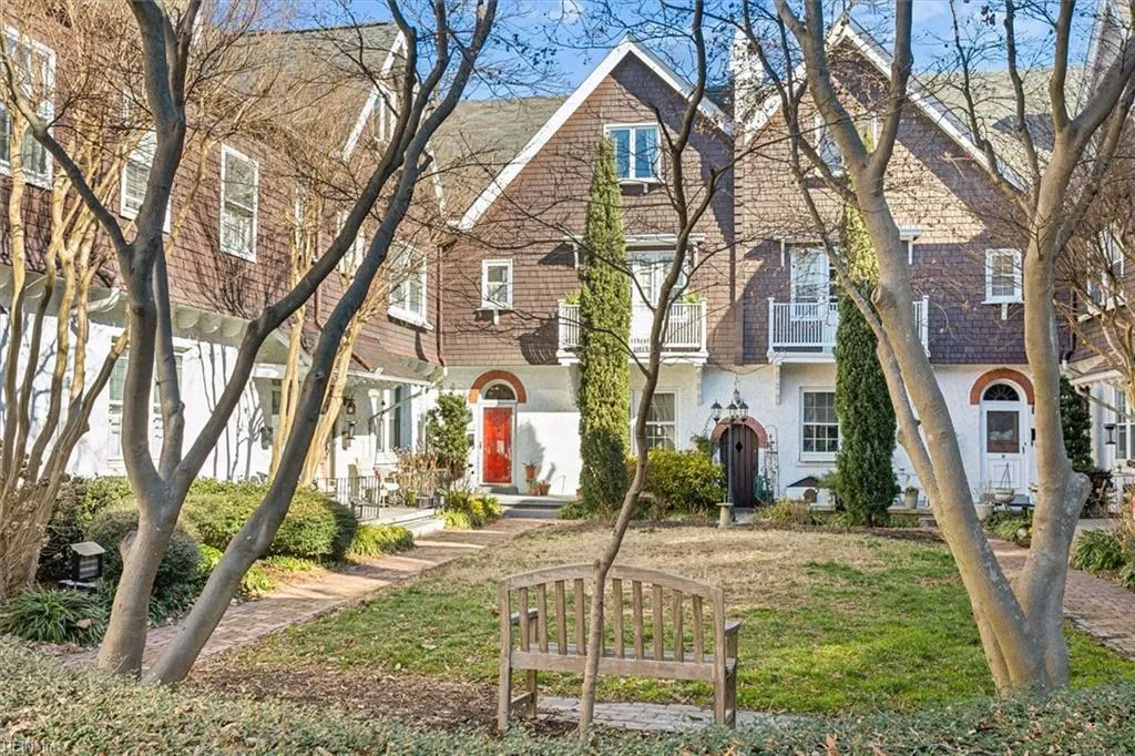 Norfolk, Virginia 23507, United States, 5 Bedrooms Bedrooms, ,3 BathroomsBathrooms,Residential,Active,12057