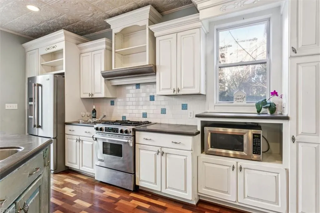 Norfolk, Virginia 23507, United States, 5 Bedrooms Bedrooms, ,3 BathroomsBathrooms,Residential,Active,12057