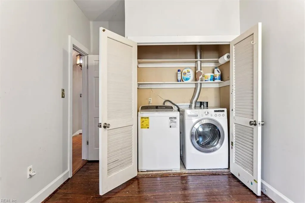 Norfolk, Virginia 23507, United States, 5 Bedrooms Bedrooms, ,3 BathroomsBathrooms,Residential,Active,12057