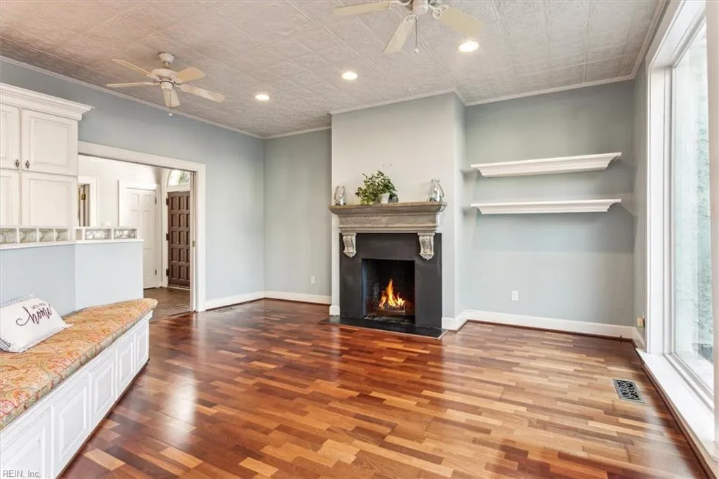 Norfolk, Virginia 23507, United States, 5 Bedrooms Bedrooms, ,3 BathroomsBathrooms,Residential,Active,12057