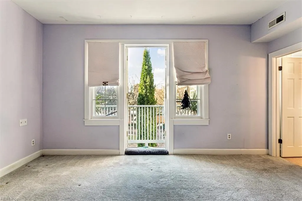 Norfolk, Virginia 23507, United States, 5 Bedrooms Bedrooms, ,3 BathroomsBathrooms,Residential,Active,12057