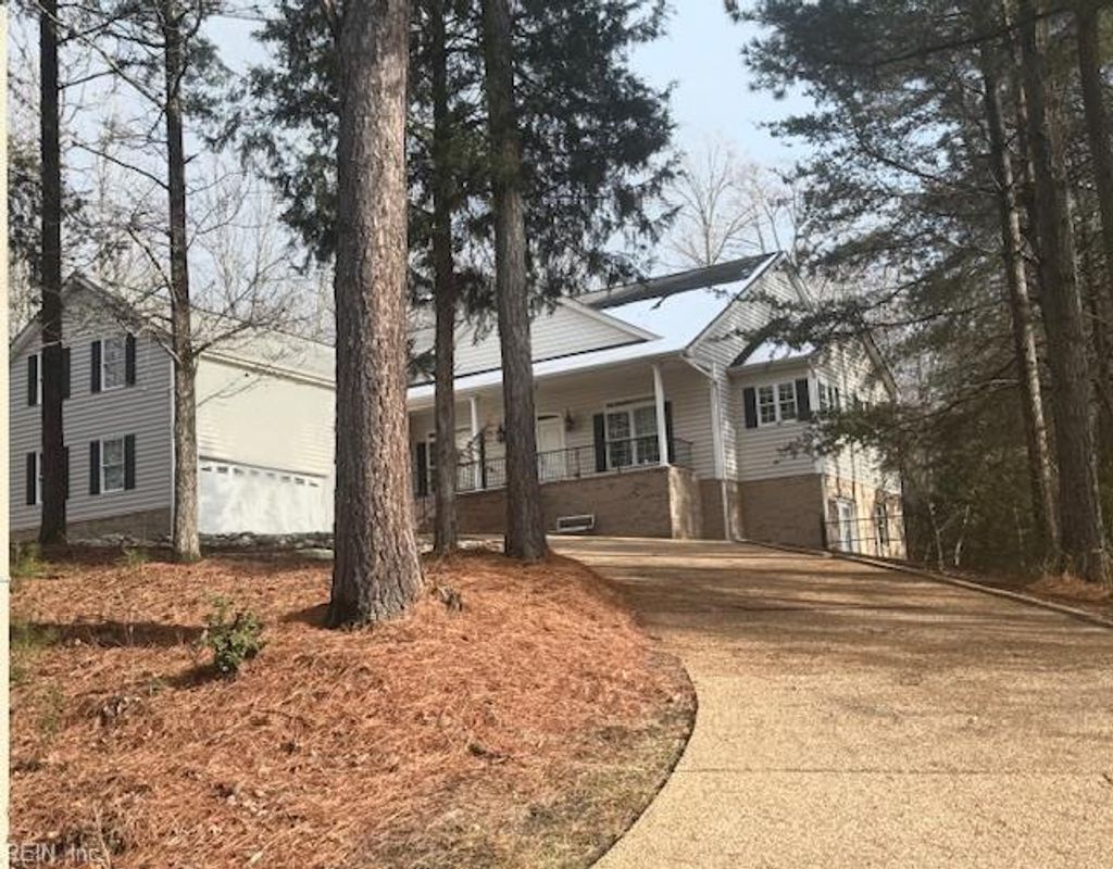 Photo of 100 Lakewood Drive, Williamsburg, VA 23185 (MLS # 10627113)