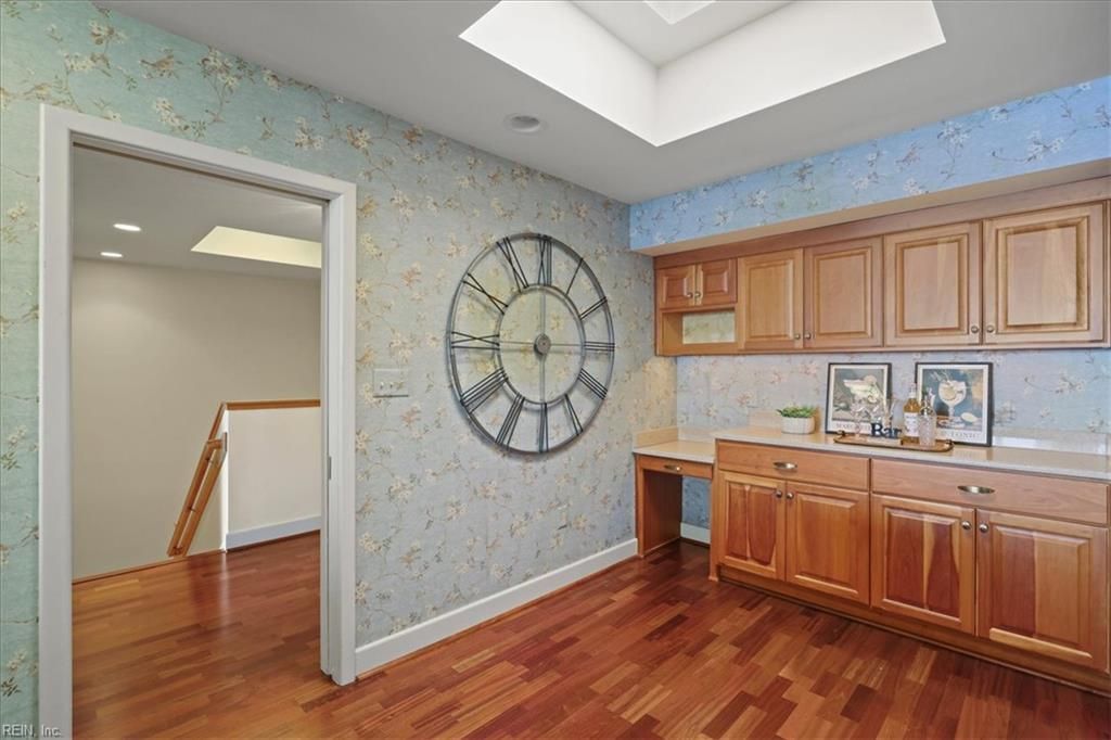 Photo of 215 Brooke Avenue Ave #1004, Norfolk, VA 23510 (MLS # 10603958)