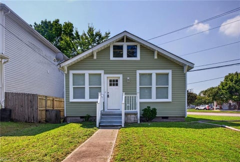 Photo of 605 Lucas Avenue, Norfolk, VA 23502 (MLS # 10652242)