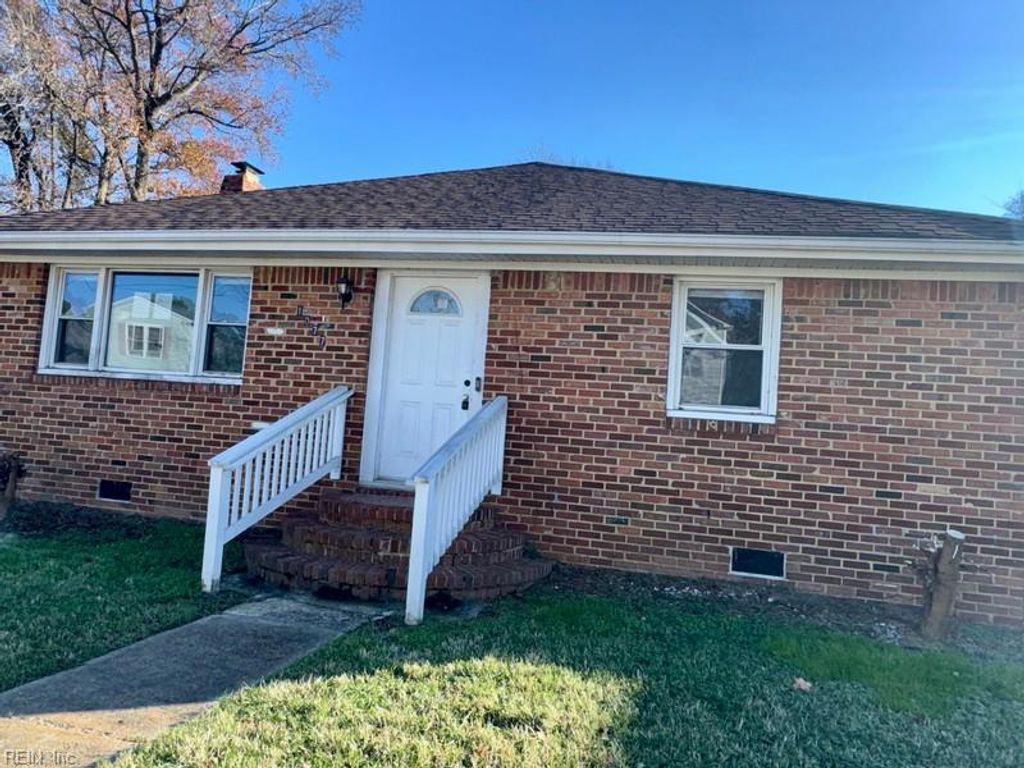 Photo of 1077 Kittrell Street, Norfolk, VA 23513 (MLS # 10613386)