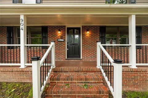 Photo of 904 Loraine Circle, Newport News, VA 23608 (MLS # 10612311)