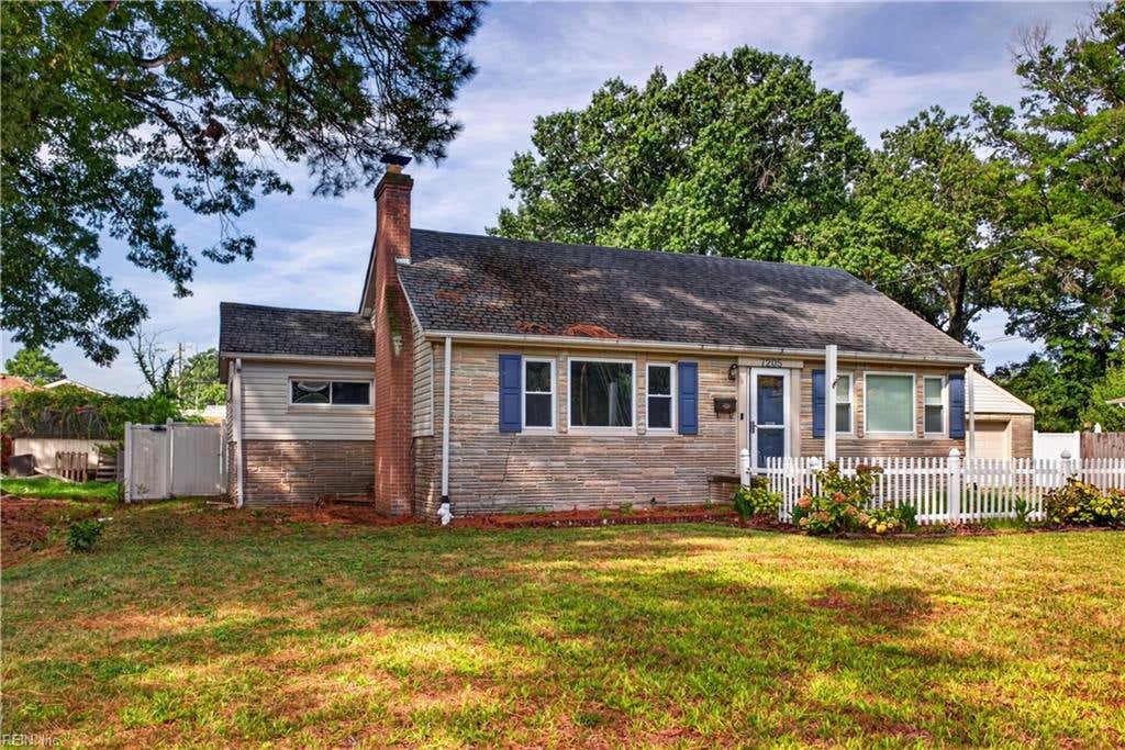 Photo of 7205 Madison Avenue, Newport News, VA 23605 (MLS # 10649867)