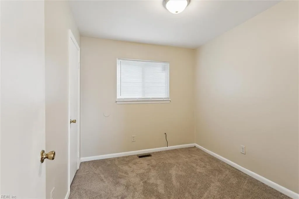 Newport News, Virginia 23607, United States, 3 Bedrooms Bedrooms, ,1 BathroomBathrooms,Residential,Active,197270