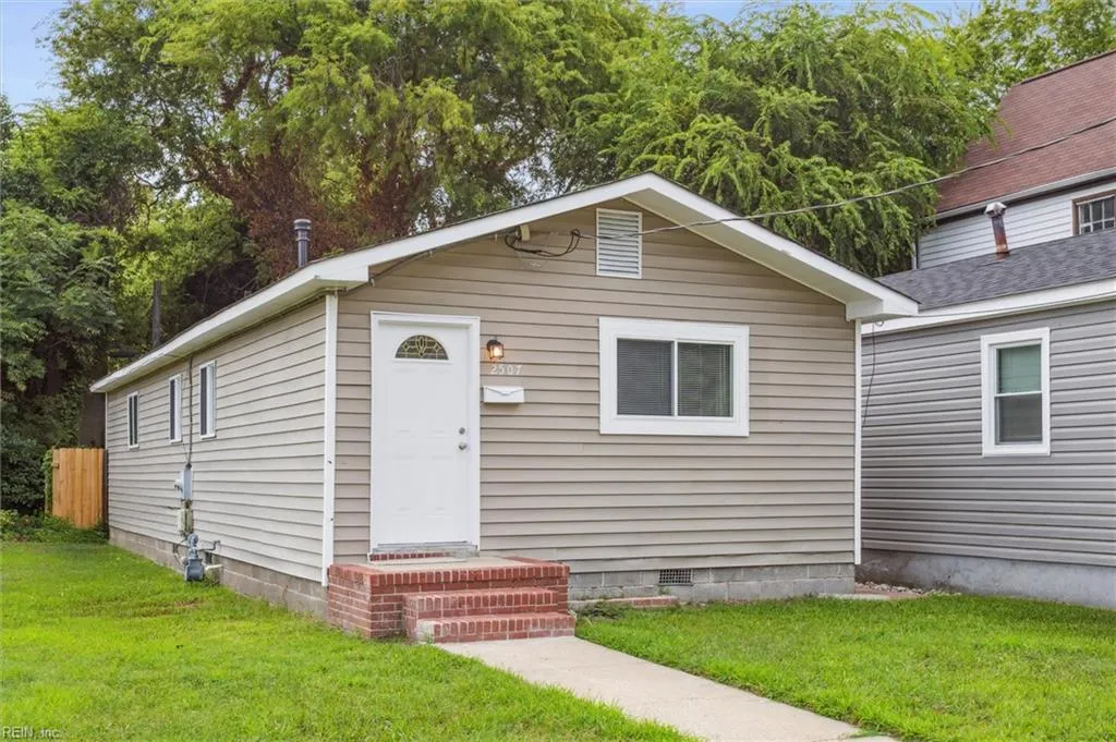 Newport News, Virginia 23607, United States, 3 Bedrooms Bedrooms, ,1 BathroomBathrooms,Residential,Active,197270 Newport News, Virginia 23607, United States, 3 Bedrooms Bedrooms, ,1 BathroomBathrooms,Residential,Active,197270