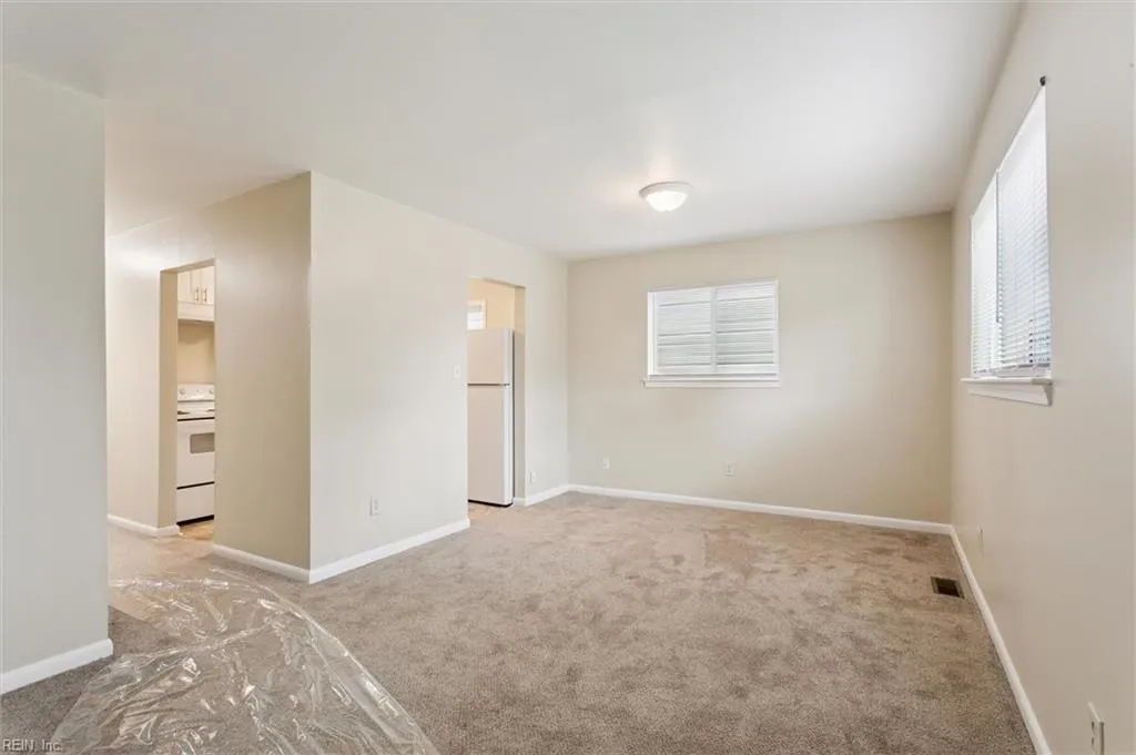 Newport News, Virginia 23607, United States, 3 Bedrooms Bedrooms, ,1 BathroomBathrooms,Residential,Active,197270