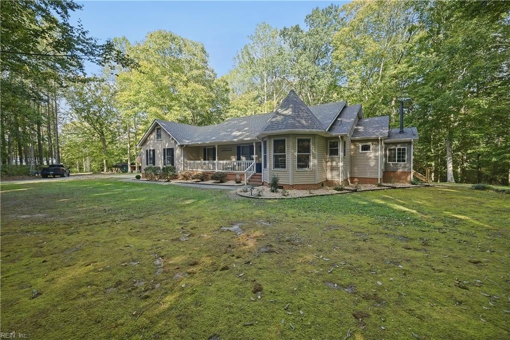 Photo of 1353 Manning Road, Suffolk, VA 23434 (MLS # 10658380)