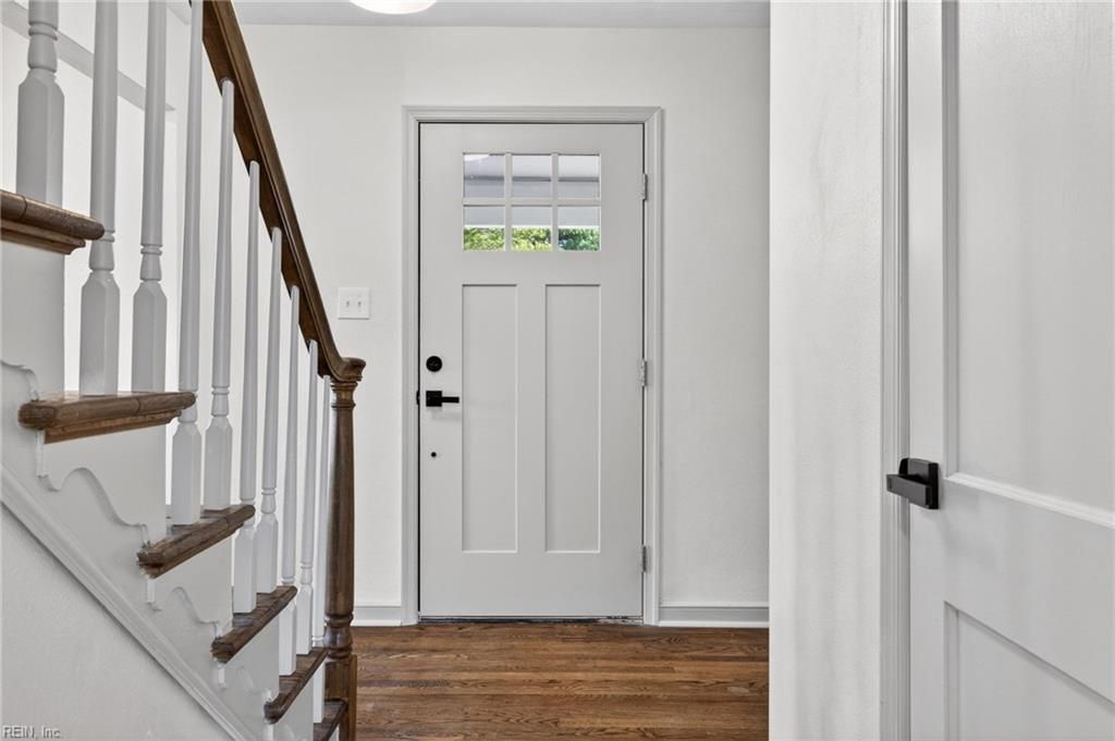 Photo of 624 Nottingham Drive, Virginia Beach, VA 23452 (MLS # 10630299)