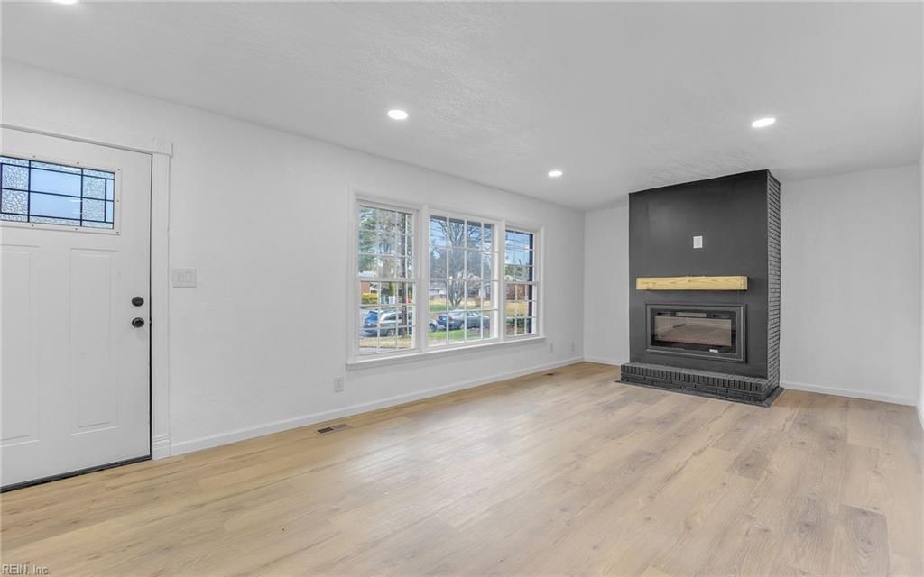 Photo of 5513 S Greenefield Drive, Portsmouth, VA 23703 (MLS # 10614091)