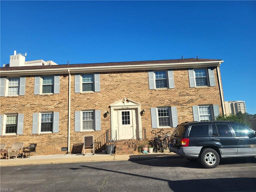 Photo of 401 Arctic Avenue #200, Virginia Beach, VA 23451 (MLS # 10618268)