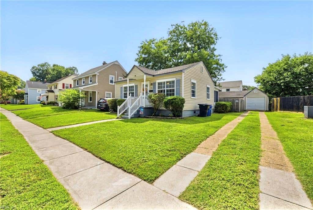 Photo of 73 Gillis Road, Portsmouth, VA 23702 (MLS # 10642671)
