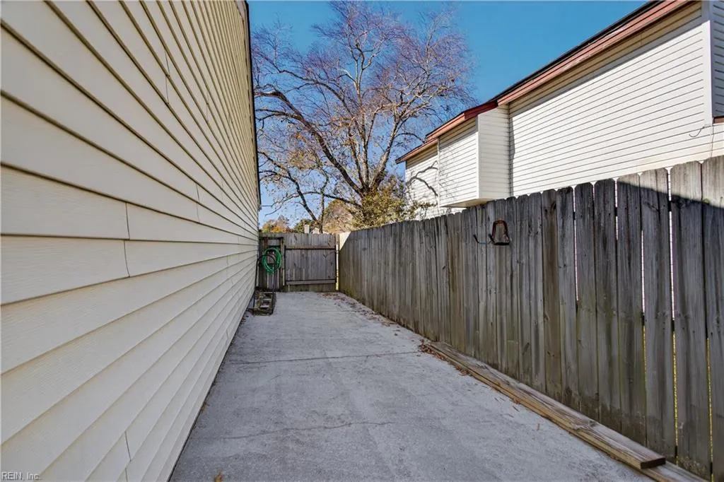 Virginia Beach, Virginia 23456, United States, 3 Bedrooms Bedrooms, ,2 BathroomsBathrooms,Residential,Active,240841