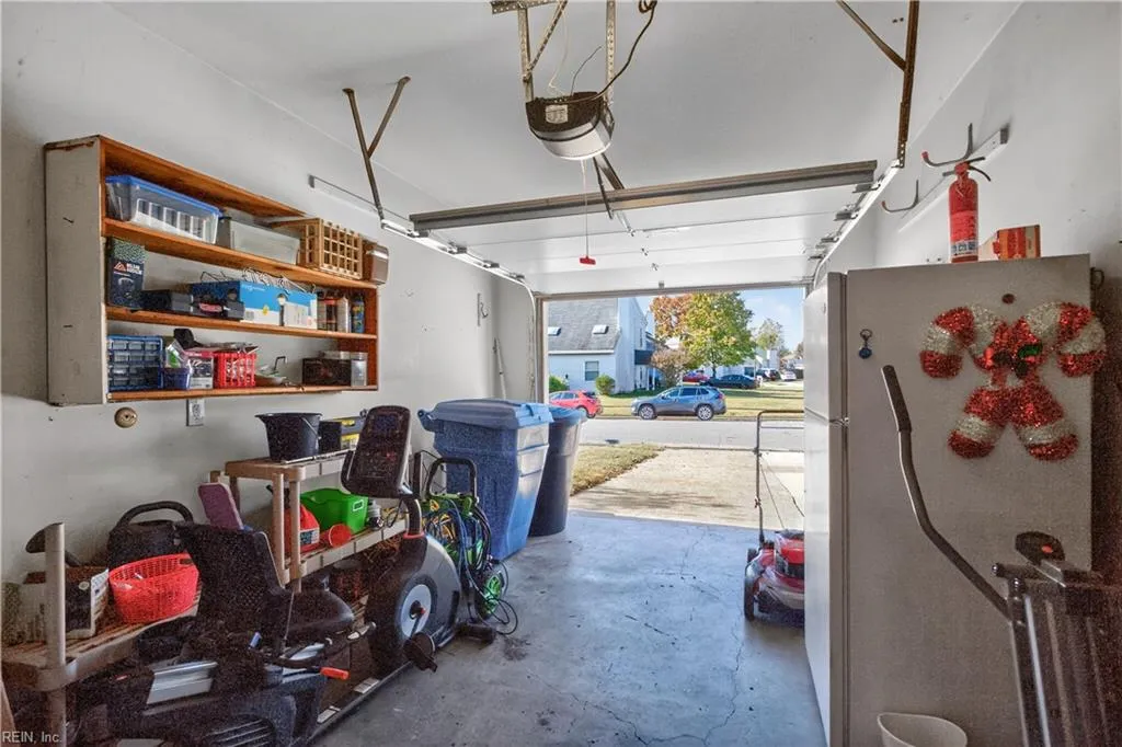 Virginia Beach, Virginia 23456, United States, 3 Bedrooms Bedrooms, ,2 BathroomsBathrooms,Residential,Active,240841