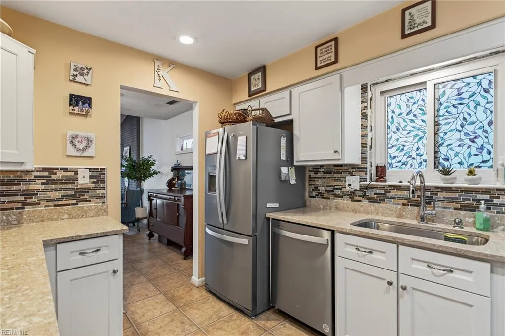 Virginia Beach, Virginia 23456, United States, 3 Bedrooms Bedrooms, ,2 BathroomsBathrooms,Residential,Active,240841