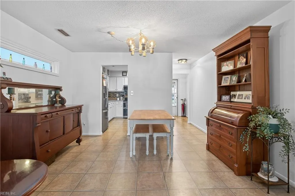 Virginia Beach, Virginia 23456, United States, 3 Bedrooms Bedrooms, ,2 BathroomsBathrooms,Residential,Active,240841