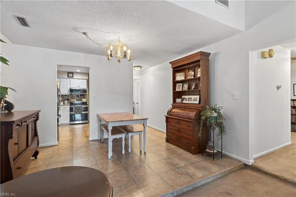 Virginia Beach, Virginia 23456, United States, 3 Bedrooms Bedrooms, ,2 BathroomsBathrooms,Residential,Active,240841