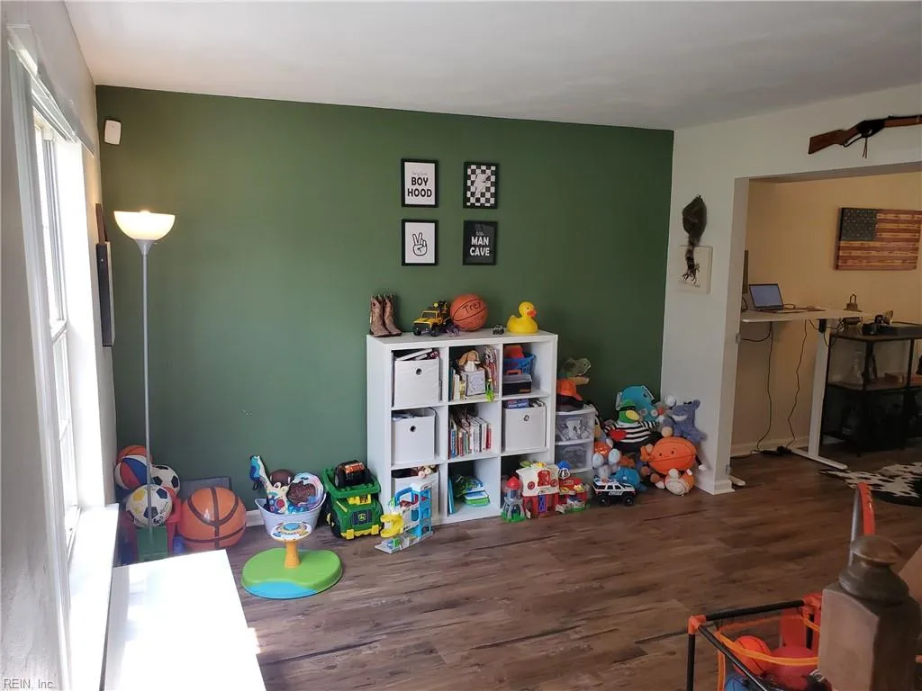 Suffolk, Virginia 23435, United States, 3 Bedrooms Bedrooms, ,3 BathroomsBathrooms,Residential,Pending,183624