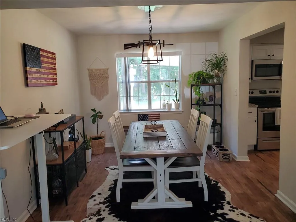 Suffolk, Virginia 23435, United States, 3 Bedrooms Bedrooms, ,3 BathroomsBathrooms,Residential,Pending,183624