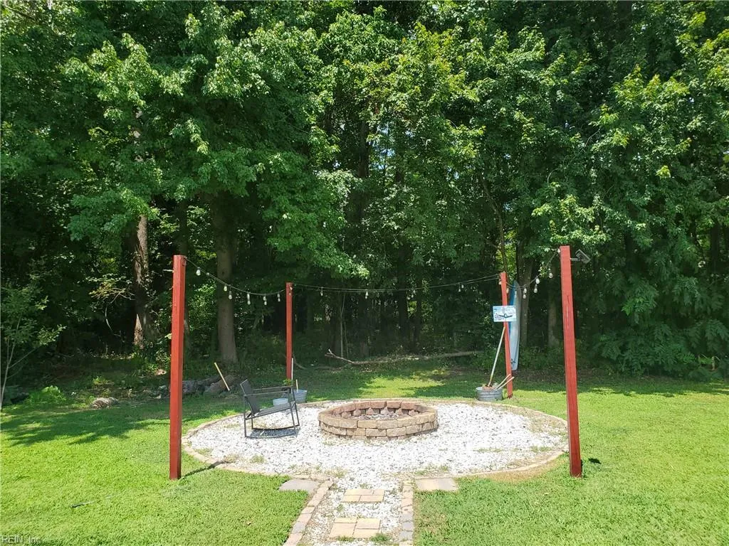 Suffolk, Virginia 23435, United States, 3 Bedrooms Bedrooms, ,3 BathroomsBathrooms,Residential,Pending,183624