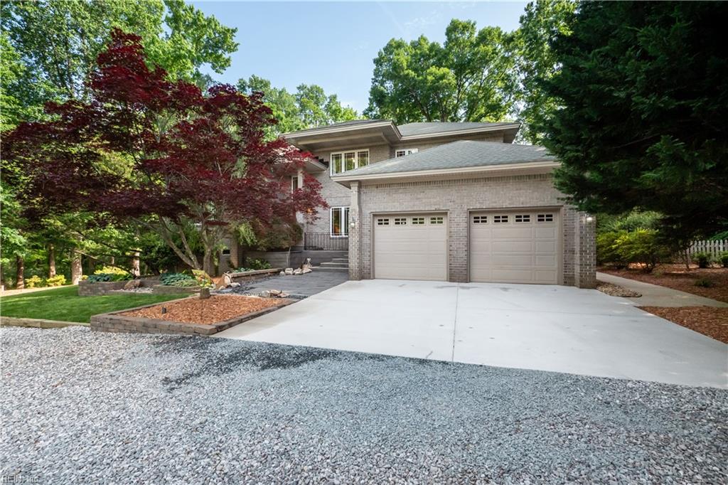 1301 Hawaiian DR