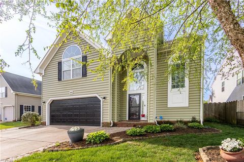 Photo of 2476 Apiary Court, Virginia Beach, VA 23454 (MLS # 10630042)