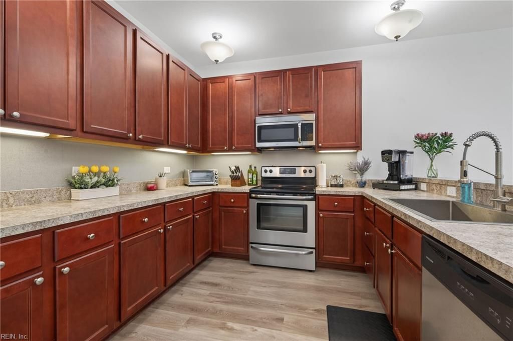 Photo of 729 Lacy Oak Drive, Chesapeake, VA 23320 (MLS # 10633611)
