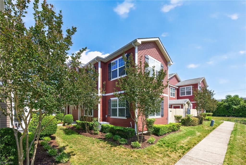Photo of 729 Lacy Oak Drive, Chesapeake, VA 23320 (MLS # 10633611)