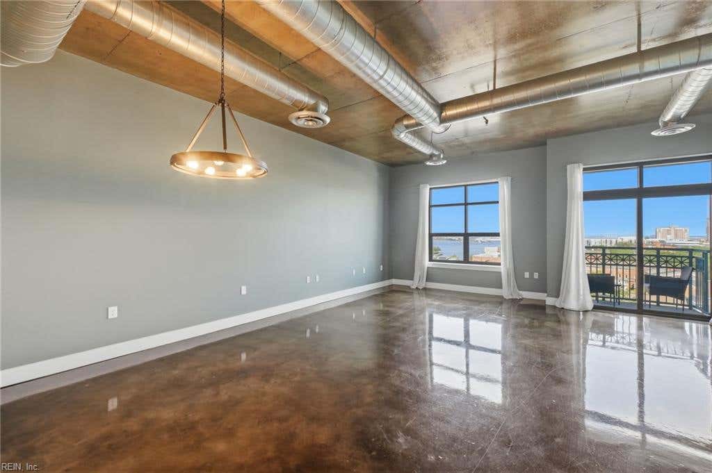 Photo of 123 College Place #806, Norfolk, VA 23510 (MLS # 10650241)